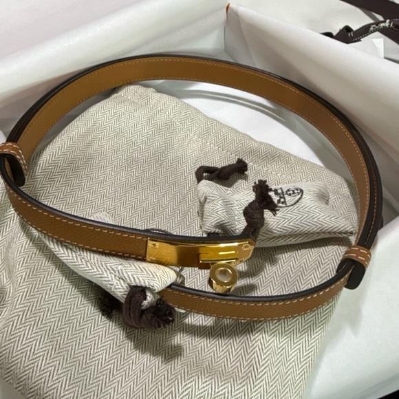 Hermes Kelly 18 belt gold